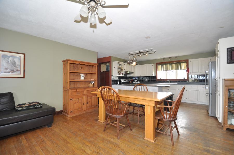 Small Rural Community Minutes to Strathroy