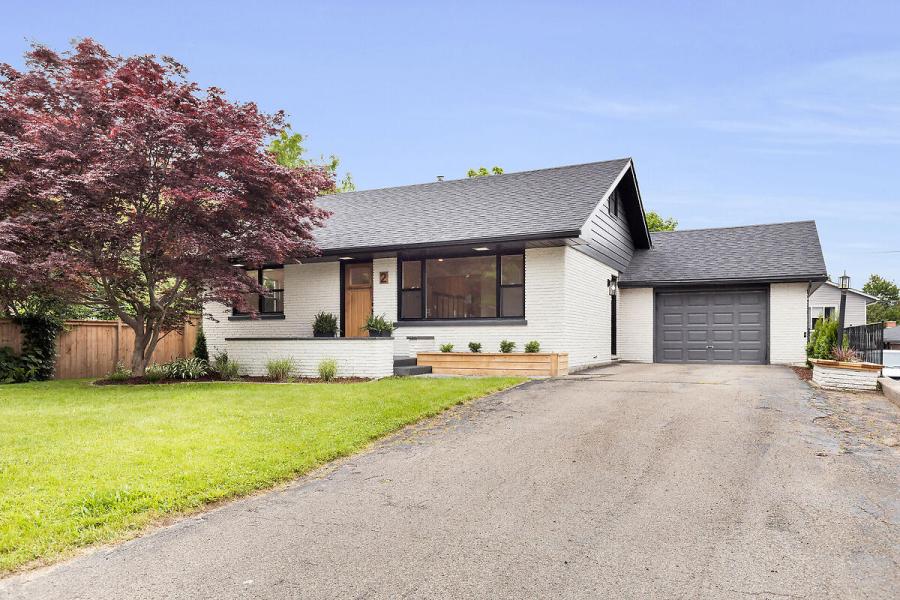 Fully renovated in lovely Zurich