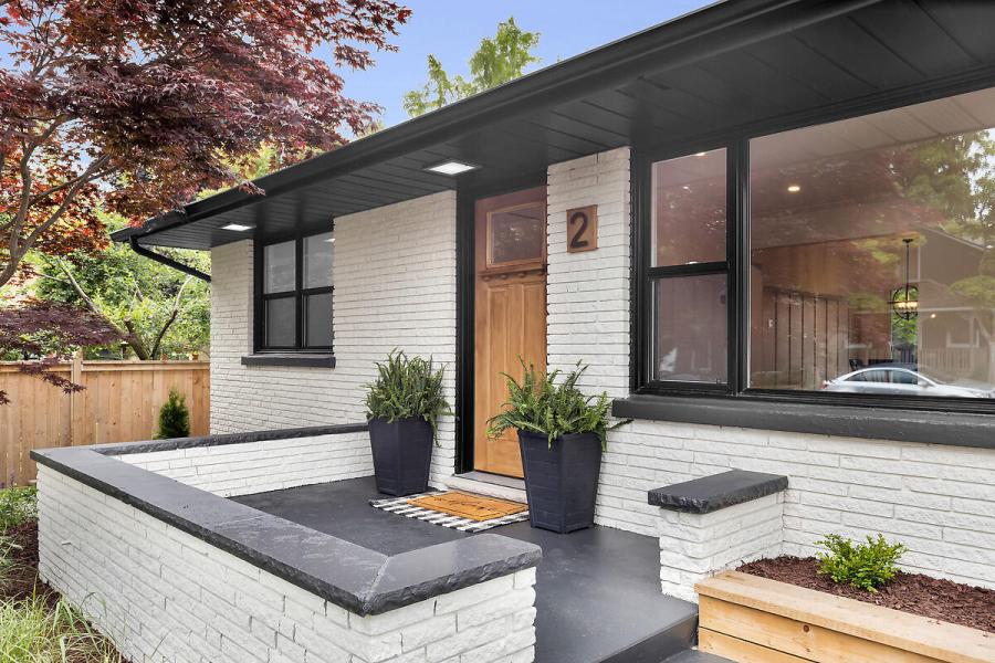 Fully renovated in lovely Zurich